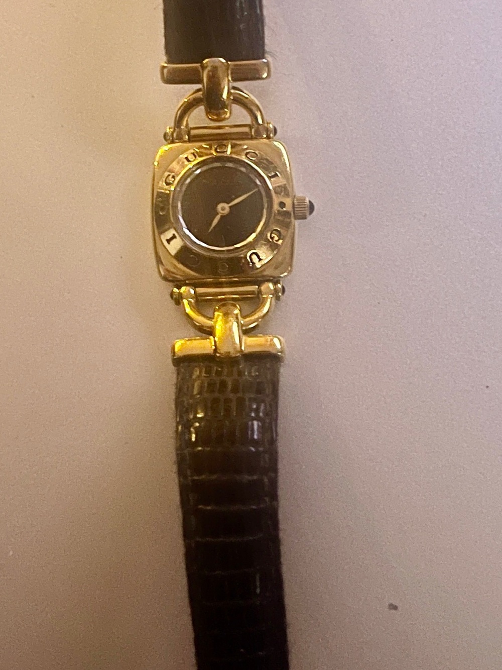 Gucci Vintage 6300L Gold-Tone Square Case Watch w Black Dial & Leather - Picture 2 of 6